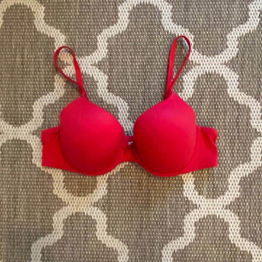 Victoria’s Secret bra lined perfect coverage size 36C
